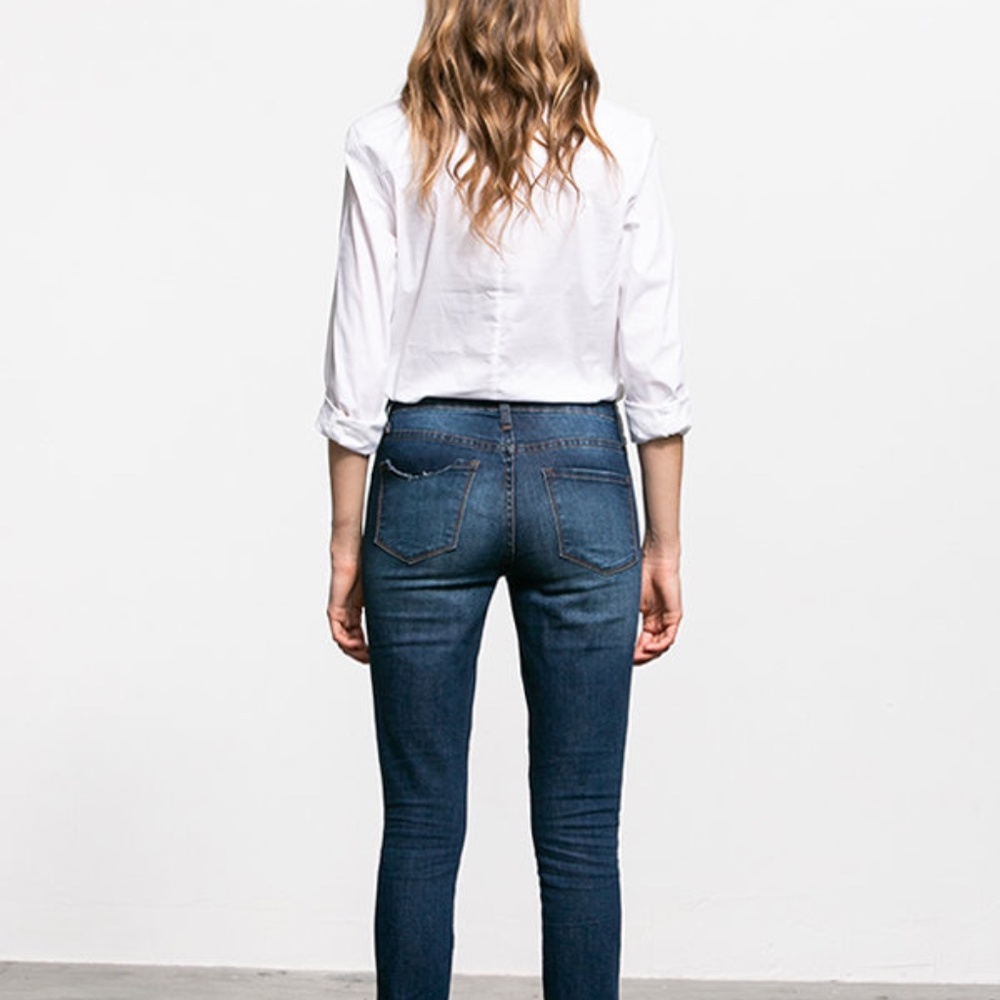 High Rise Distressed Ankle Jeans - Picture 2 of 6